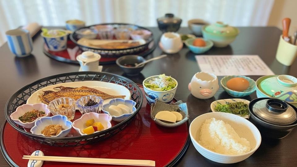 朝食